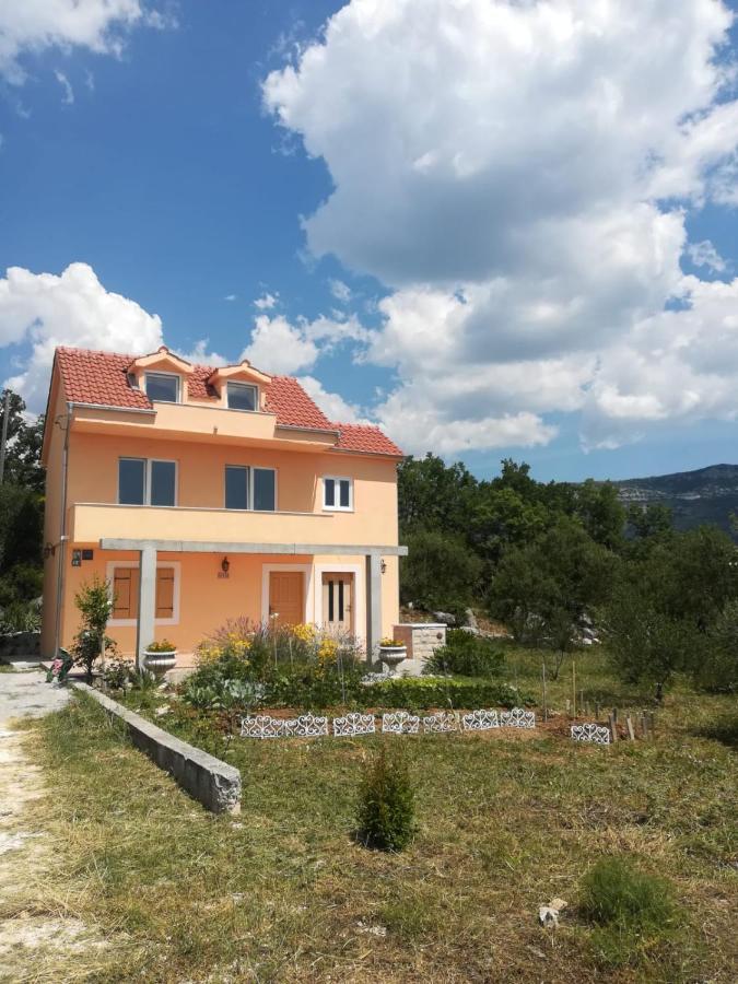 Castello Flower Apartment Kaštela Buitenkant foto