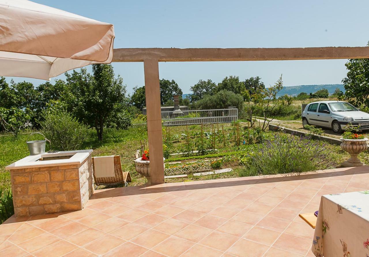 Castello Flower Apartment Kaštela Buitenkant foto