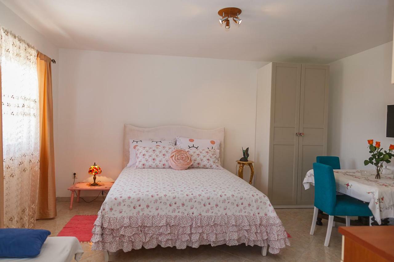Castello Flower Apartment Kaštela Buitenkant foto