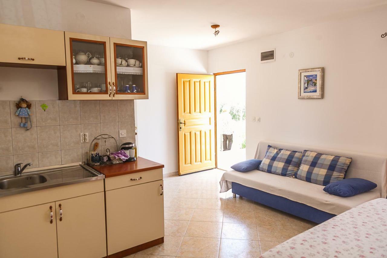 Castello Flower Apartment Kaštela Buitenkant foto